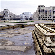 image link - Empty fountain, Bucharest - 413.4 KB