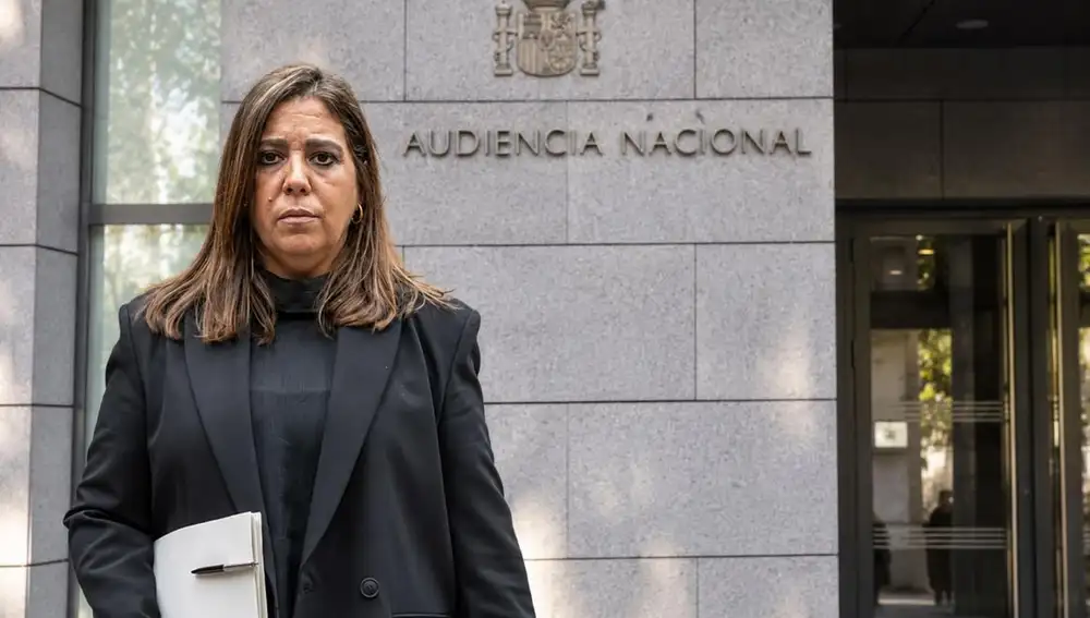 Beatriz Biedma, la jueza que llevó el caso David Sánchez: "He sentido temor por mis hijas. Había padres preocupados por tener a sus hijos en el mismo colegio que las mías" Beatriz Biedma, la jueza que llevó el caso David Sánchez: "He sentido temor por mis hijas. Había padres preocupados por tener a sus hijos en el mismo colegio que las mías"