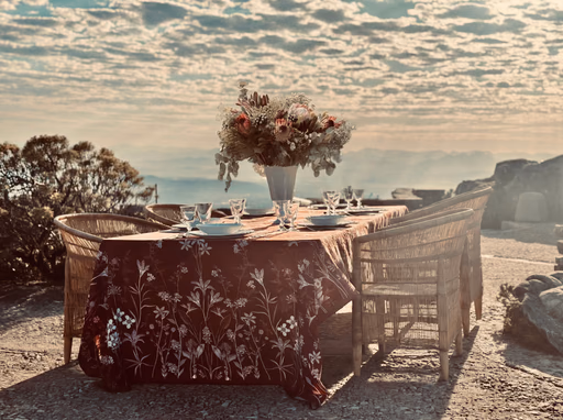 GATHE(RED) Around the Table with (SUMMERILL & BISHOP)ᴿᴱᴰ