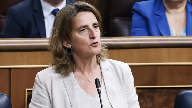 La vicepresidenta tercera y ministra para la Transición Ecológica, Teresa Ribera, este miércoles en la sesión de control del Congreso al Gobierno. ESPAÑA CONGRESO CONTROL