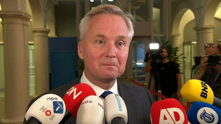 Van der Burg met tranen in de ogen: 'Ik had ze een akkoord beloofd'