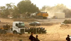The demolition of the homes of the Abu Wadi clan near the Arab Bedouin city of Rahat in southern Israel, on Monday. Credit: Eliahu Hershkovitz The demolition of the homes of the Abu Wadi clan near the Arab Bedouin city of Rahat in southern Israel, on Monday