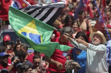 lula terminou a campanha com caminhada em São Paulo