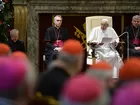 Papa diz que reforma da Igreja continuará 'com determinação' Papa diz que reforma da Igreja continuará 'com determinação'