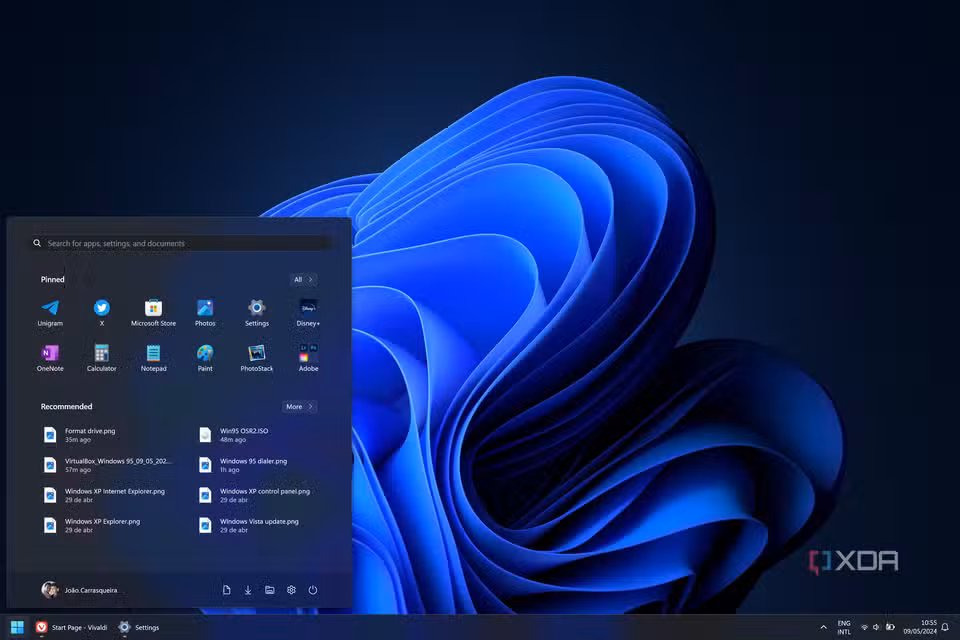 Screenshot of Windows 11 Start menu aligned to the and taskbar with labels enabled