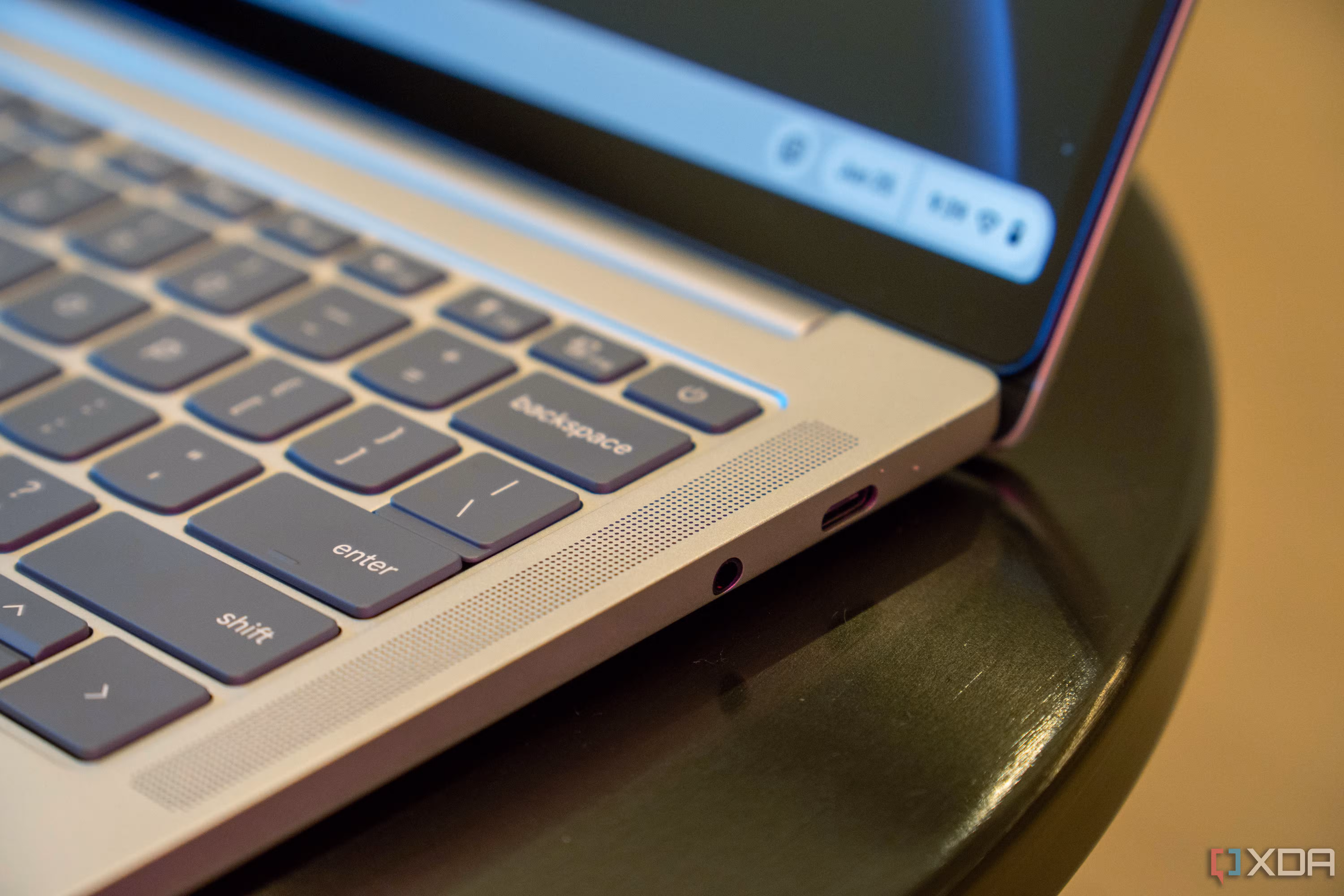 Lenovo Chromebook Plus-3