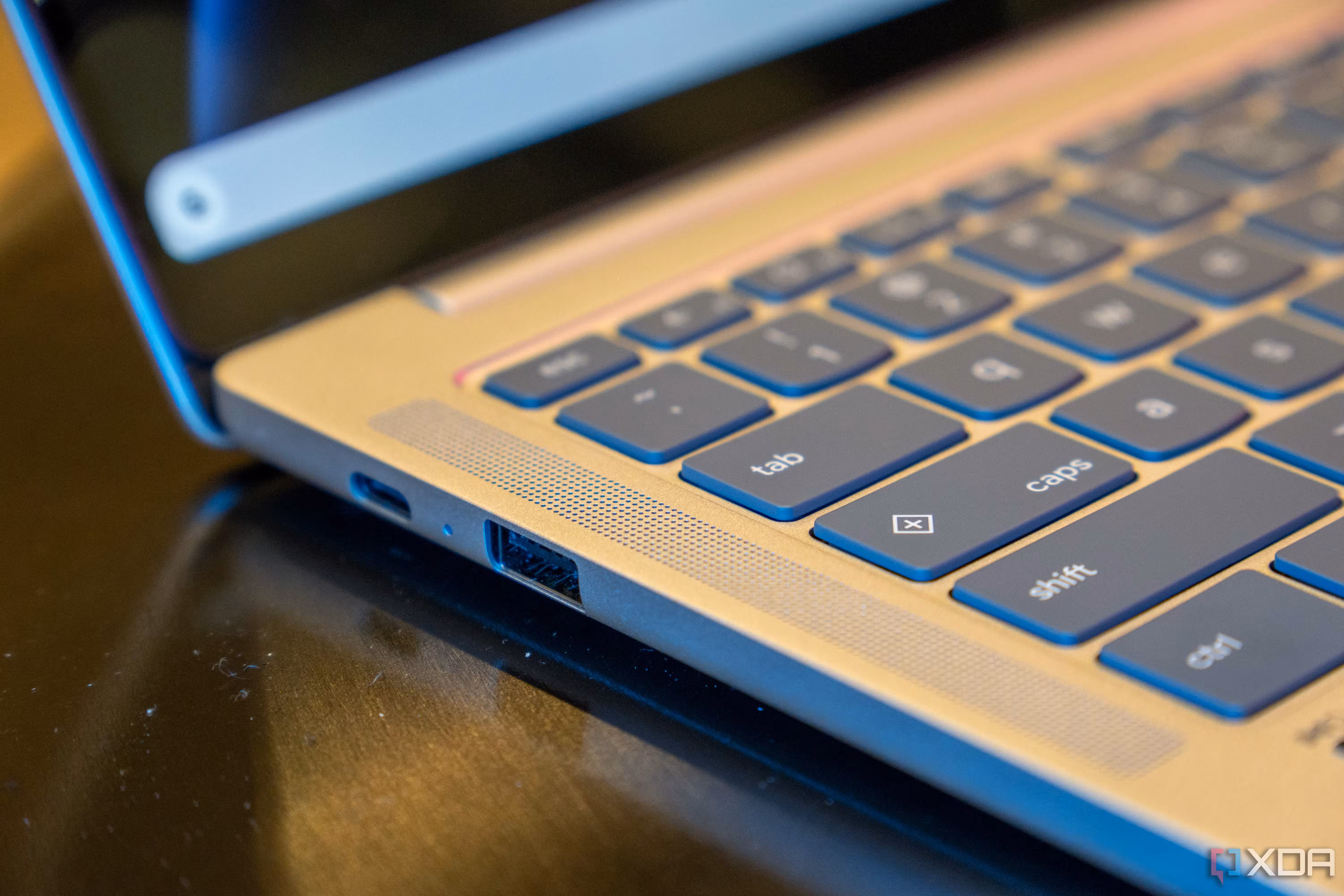 Lenovo Chromebook Plus-4