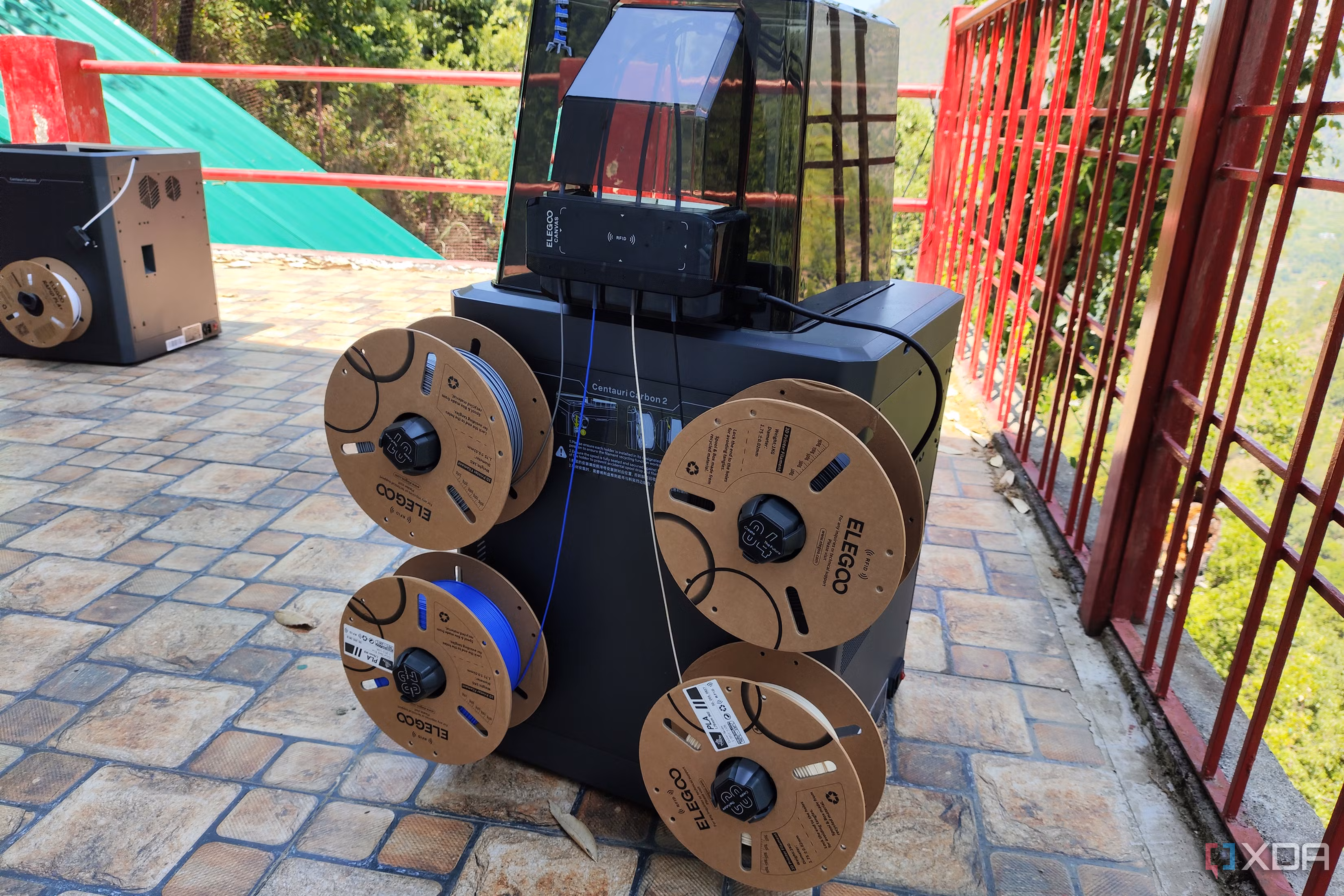 A side view of the Elegoo Centauri Carbon 2