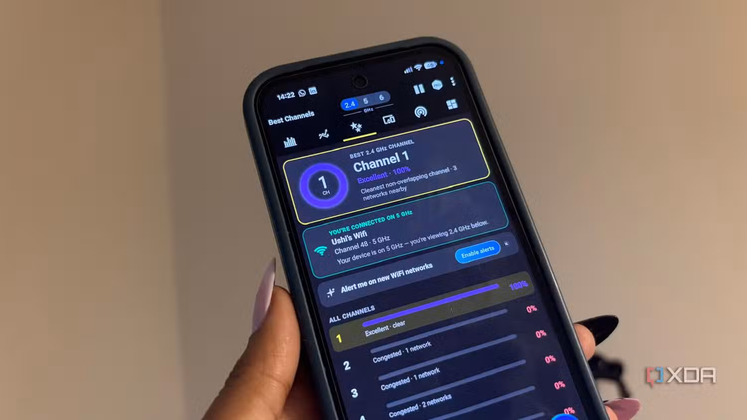 Wi-Fi analyzer app showing optimal channel usage