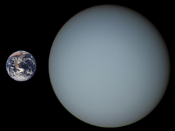 Größenvergleich zwischen Erde (links) und Uranus