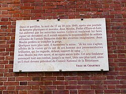 Hommage de la ville de Chartres.