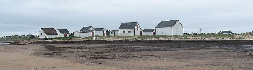 Symbole du village de Natashquan, les magasins du Galet sont d'anciennes cabanes de pêches, vieilles pour certaines de plus de 150 ans.