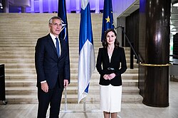 Stoltenberg and Finnish Prime Minister Sanna Marin in Helsinki, 25 October 2021