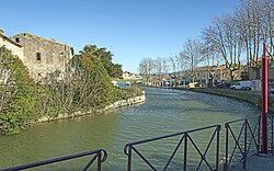 A small flat section of canal in the French countryside