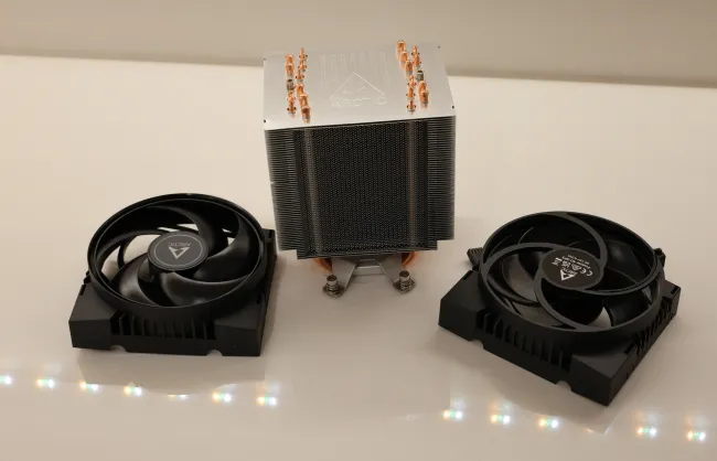 ARCTIC Freezer 4U-SP5 contents