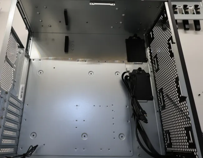 SilverStone RM4A lots of room