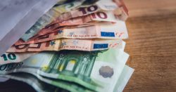 VÖP drängt energisch auf mehr Förderung für privaten Rundfunk Geld Euro Scheine fb